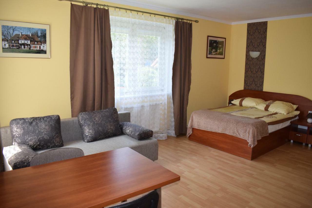 Dom Wczasowy Janina Mikoszewo Exterior foto